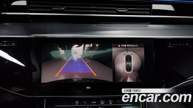 Audi A8 2023 thumb 12
