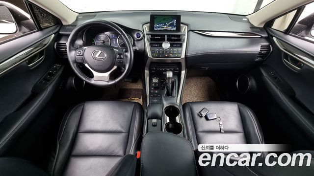 Lexus NX 2016 thumb 8