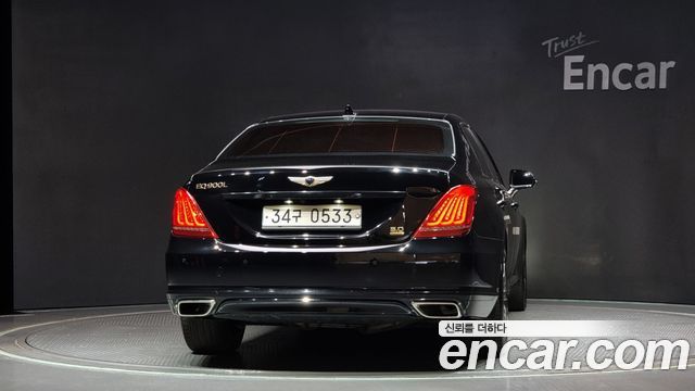 Genesis G90 2016 thumb 5