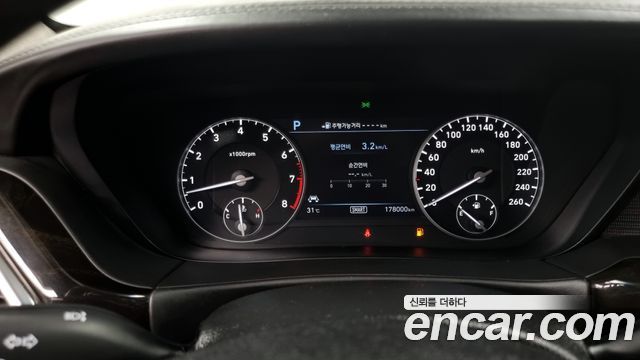 Genesis G90 2016 thumb 8