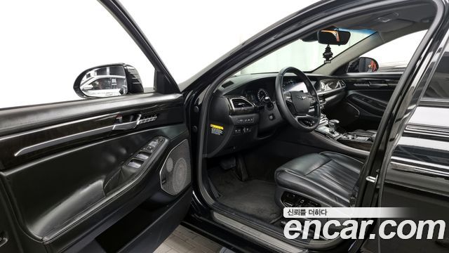 Genesis G90 2016 thumb 10