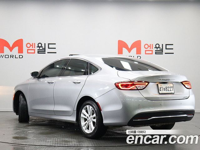 Chrysler 200 2015 thumb 5