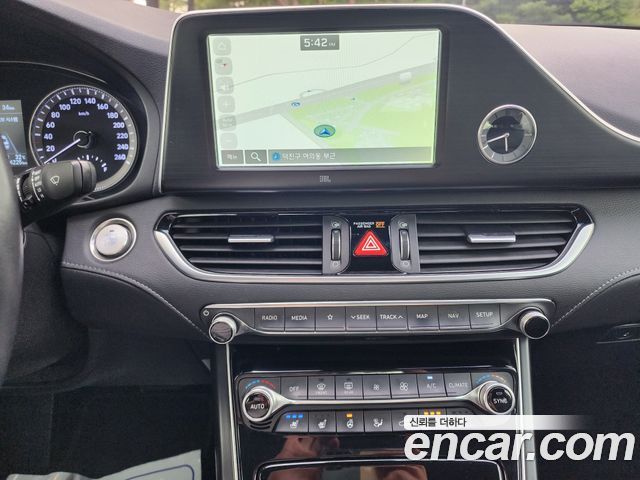 Hyundai Grandeur 2017 thumb 11