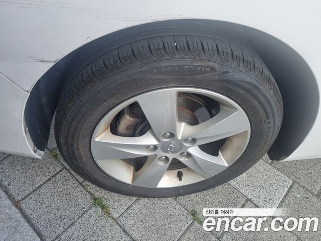 Hyundai Avante 2012 thumb 5