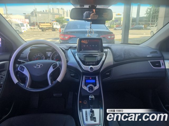 Hyundai Avante 2012 thumb 7