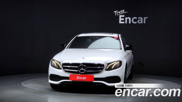 Mercedes-Benz E-Class 2020 thumb 4
