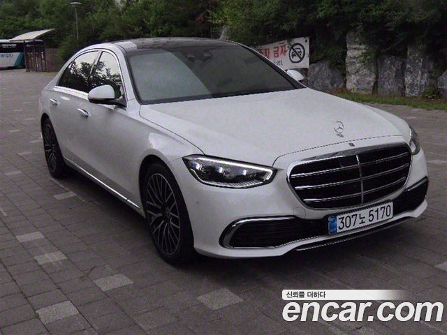 Mercedes-Benz S-Class 2025 thumb 3