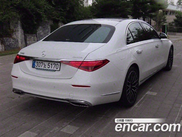 Mercedes-Benz S-Class 2025 thumb 4