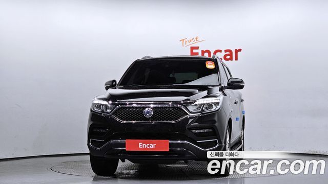 SsangYong Rexton 2018 thumb 4