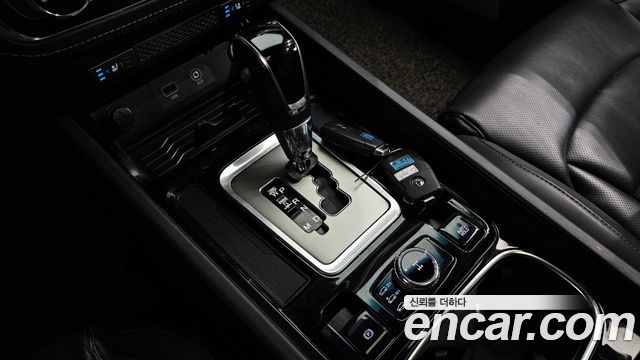 SsangYong Rexton 2018 thumb 9