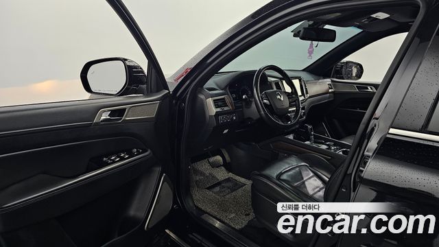 SsangYong Rexton 2018 thumb 10