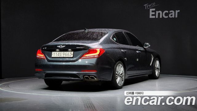 Genesis G70 2020 thumb 3