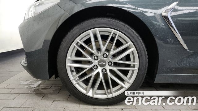 Genesis G70 2020 thumb 6