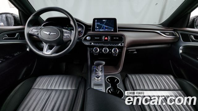 Genesis G70 2020 thumb 8