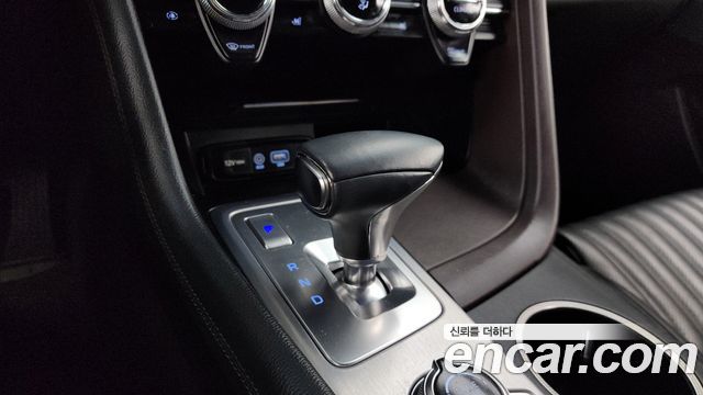 Genesis G70 2020 thumb 10