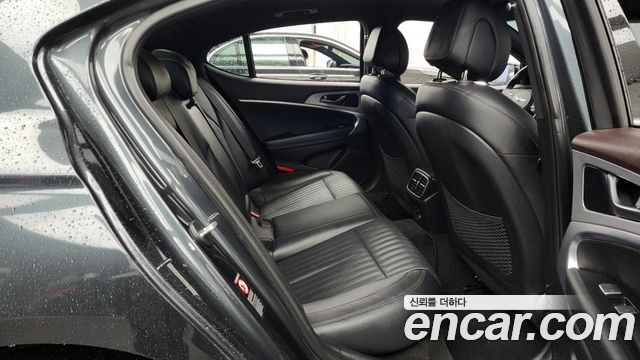 Genesis G70 2020 thumb 12
