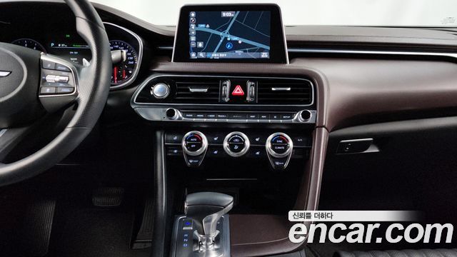 Genesis G70 2020 thumb 11