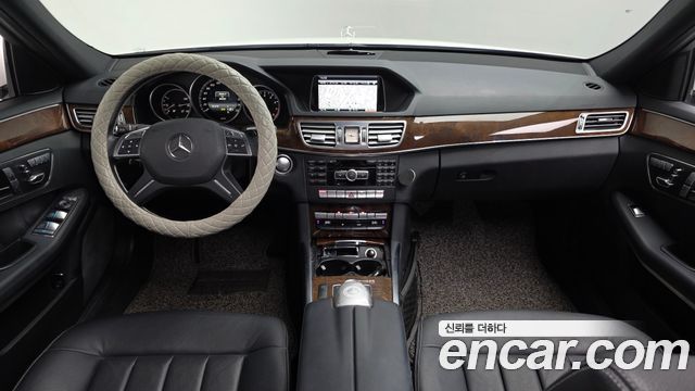 Mercedes-Benz E-Class 2014 thumb 7