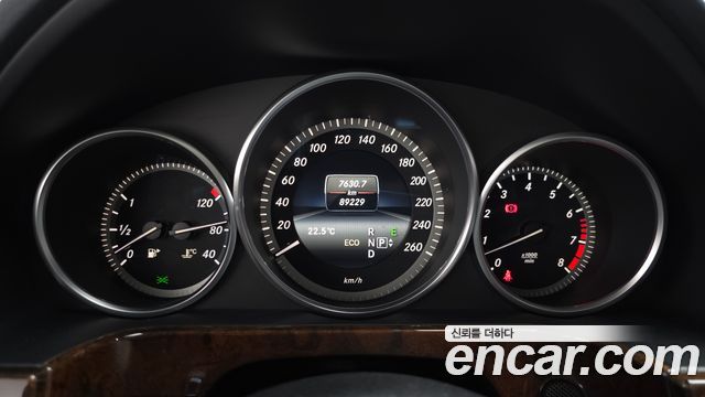 Mercedes-Benz E-Class 2014 thumb 8