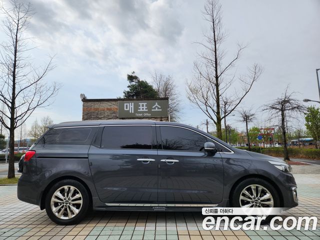 Kia Carnival 2014 thumb 9