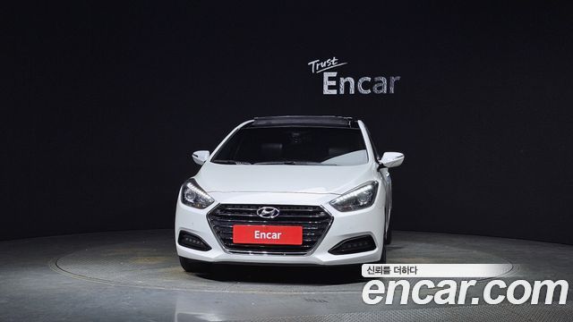 Hyundai i40 2012 thumb 4