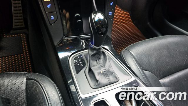 Hyundai i40 2012 thumb 9