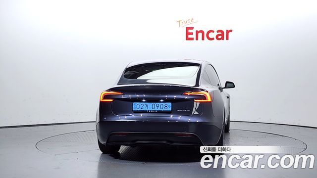 Tesla Model 3 2024 thumb 5