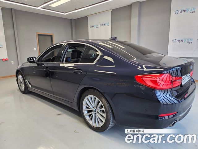BMW 5 серии 2020 thumb 3