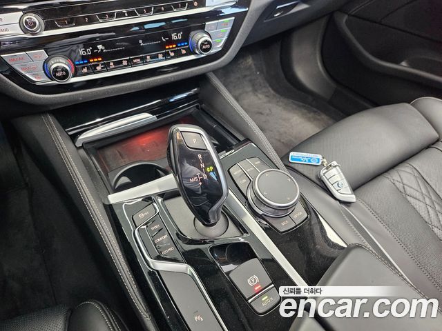 BMW 5 серии 2020 thumb 10