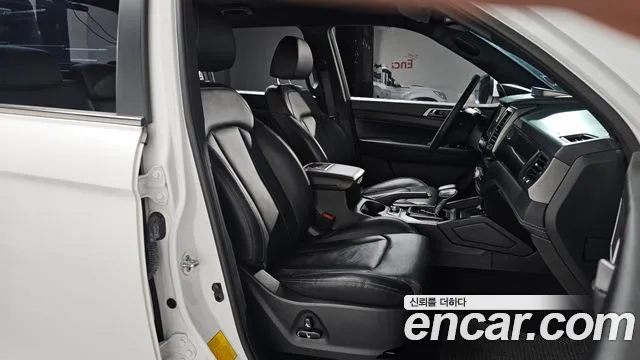 SsangYong Rexton 2022 thumb 10