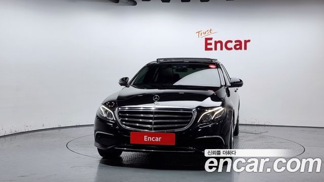 Mercedes-Benz E-Class 2019 thumb 4