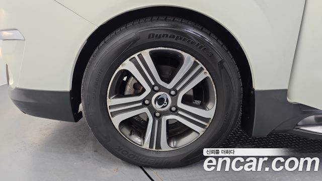 SsangYong Korando 2014 thumb 6