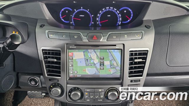 SsangYong Korando 2014 thumb 11