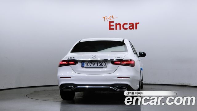 Mercedes-Benz E-Class 2020 thumb 4