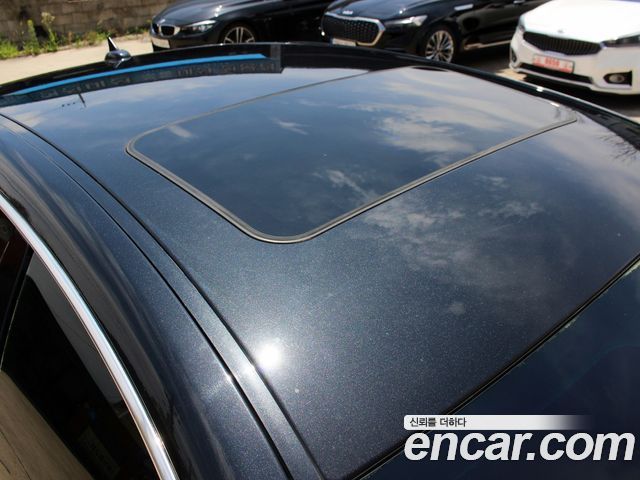 Maserati Quattroporte 2013 thumb 6