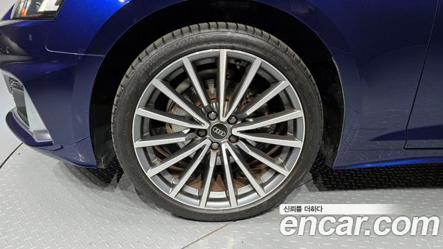 Audi A5 2022 thumb 6