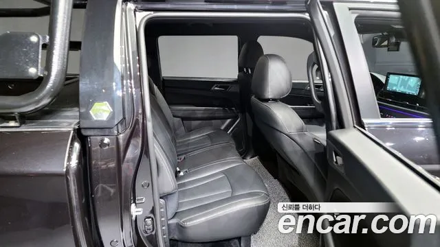 SsangYong Rexton 2023 thumb 11