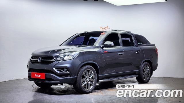 SsangYong Rexton 2018 thumb 2