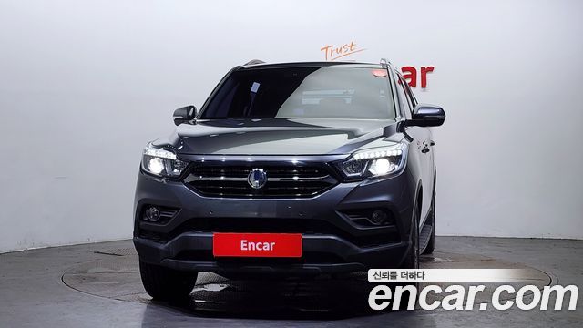 SsangYong Rexton 2018 thumb 4