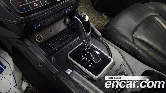 SsangYong Rexton 2018 thumb 10