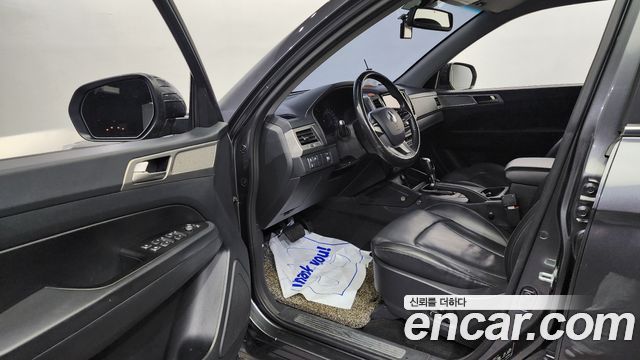 SsangYong Rexton 2018 thumb 11
