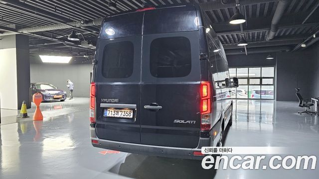 Hyundai Staria 2023 thumb 5