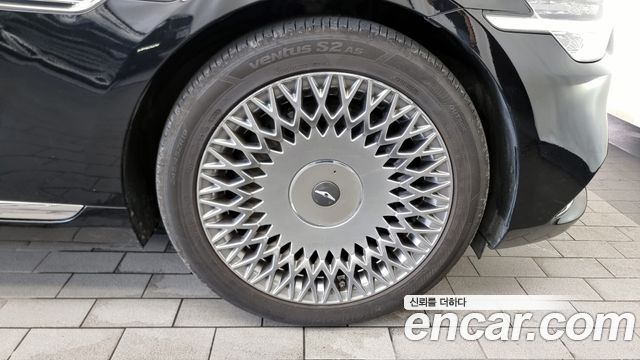 Genesis G90 2019 thumb 5