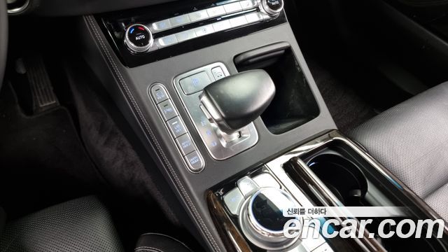 Genesis G90 2019 thumb 9
