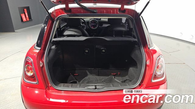 Mini Hatch 2011 thumb 6