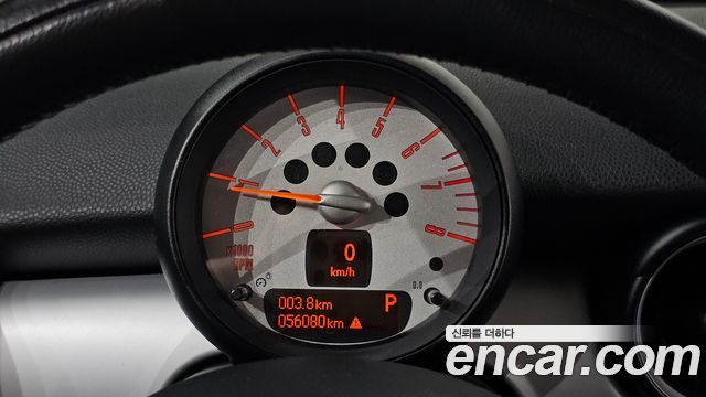 Mini Hatch 2011 thumb 9