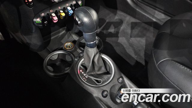 Mini Hatch 2011 thumb 10