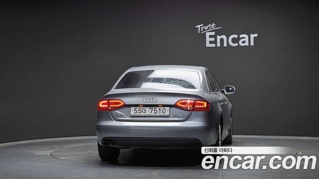 Audi A4 2011 thumb 5