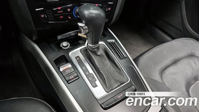 Audi A4 2011 thumb 10