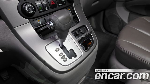 Kia Carnival 2013 thumb 9